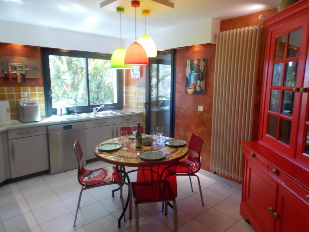 "La Villa Bali", En Bord De Mer A 5 Mn Des Plages Avec Piscine A Cascade, Grand Exterieur Unique Sur Le Theme De Bali Six-Fours-les-Plages Zewnętrze zdjęcie